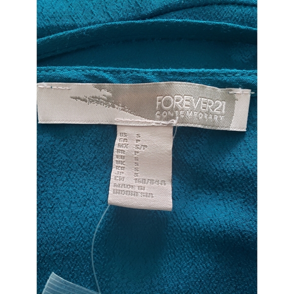 💐SOLD💐4 for$20🌿Forever 21 Wrap Top - Picture 6 of 7